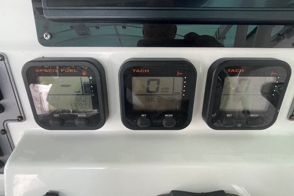 30ft Wellcraft Yacht For Sale