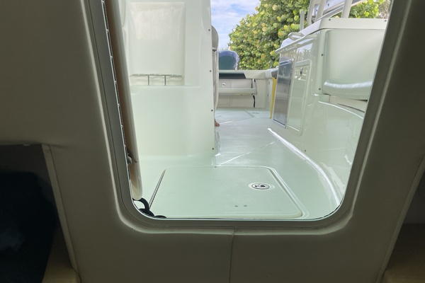30ft Wellcraft Yacht For Sale