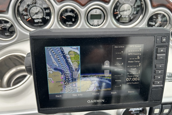 23ft Crownline Yacht For Sale