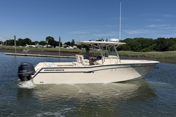 30ft Grady White Yacht For Sale