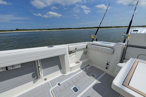 37ft Pursuit Yacht For Sale