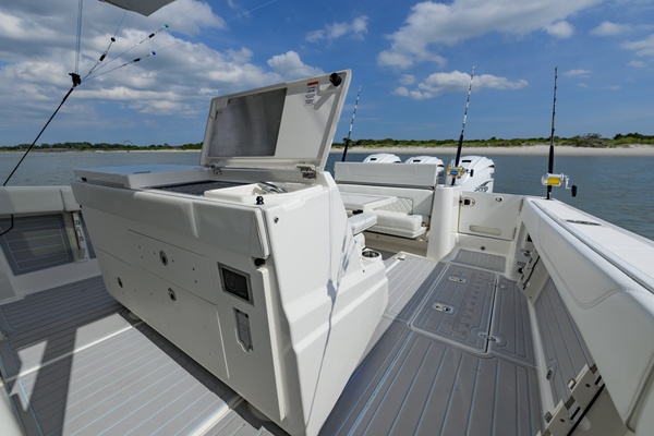 37ft Pursuit Yacht For Sale
