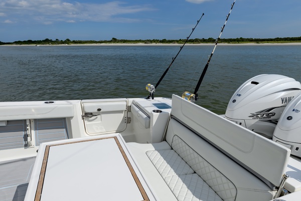 37ft Pursuit Yacht For Sale