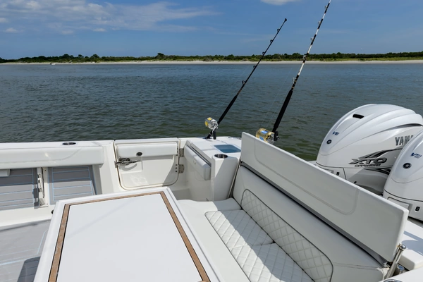 Pursuit S 378 Sport Yacht For Sale