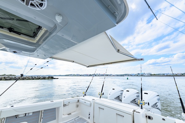 37ft Pursuit Yacht For Sale