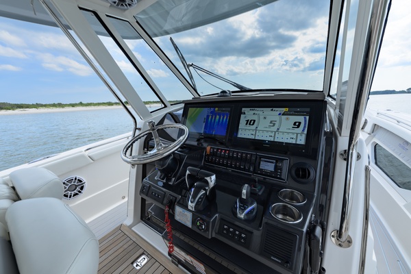 37ft Pursuit Yacht For Sale