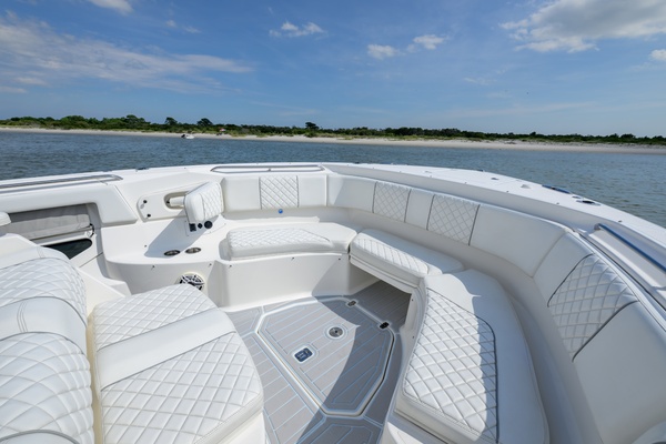 37ft Pursuit Yacht For Sale