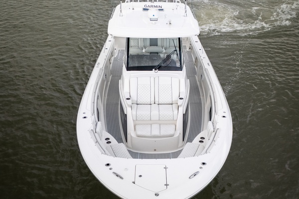 37ft Pursuit Yacht For Sale