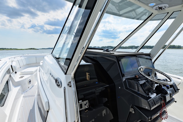 37ft Pursuit Yacht For Sale