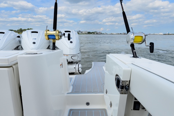 37ft Pursuit Yacht For Sale