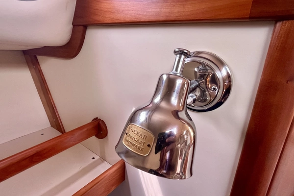 Little Harbor Whisper Jet 38 Prop Yacht For Sale