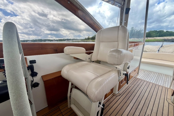 Little Harbor Whisper Jet 38 Prop Yacht For Sale