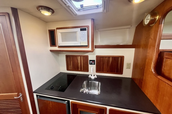 Halcyon 38ft Little Harbor Yacht For Sale