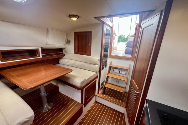 Halcyon 38ft Little Harbor Yacht For Sale
