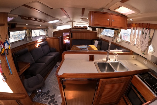 45ft Catalina Morgan Yacht For Sale