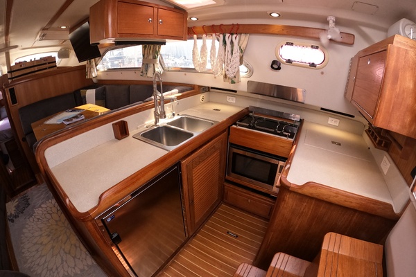45ft Catalina Morgan Yacht For Sale
