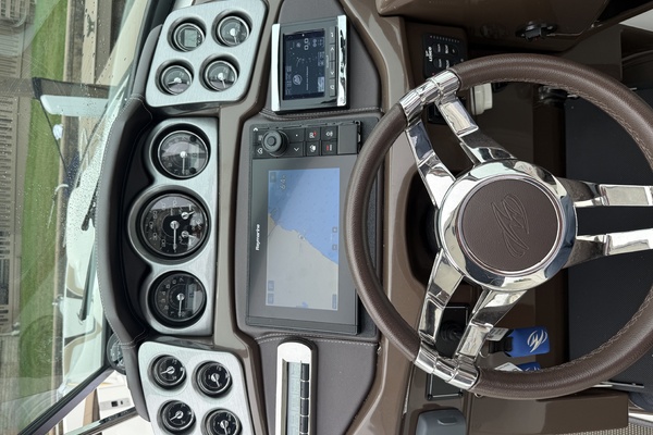 32ft Monterey Yacht For Sale