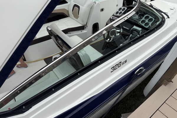32ft Monterey Yacht For Sale
