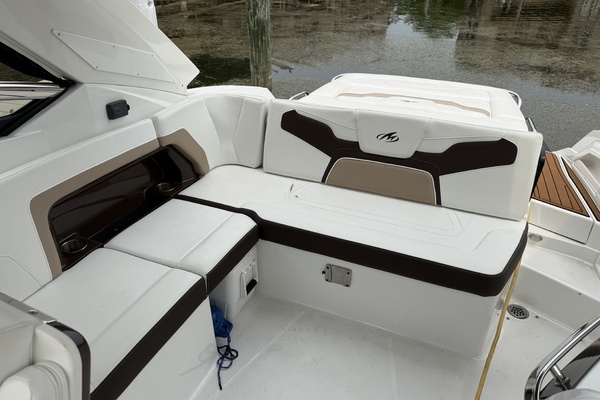 32ft Monterey Yacht For Sale