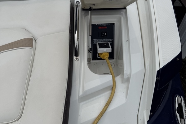 32ft Monterey Yacht For Sale