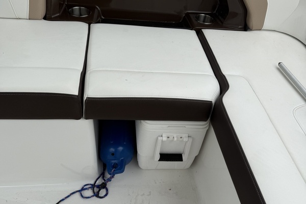 32ft Monterey Yacht For Sale
