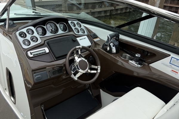 32ft Monterey Yacht For Sale