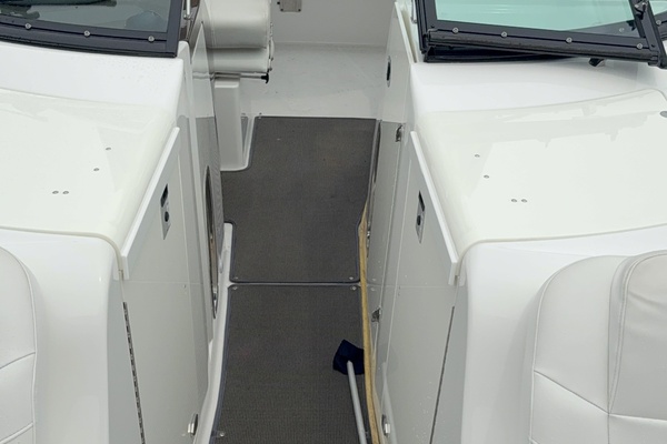 32ft Monterey Yacht For Sale