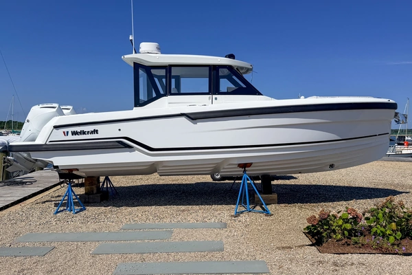 28-ft-Wellcraft-2027-28 Explorer-In Stock South Dartmouth Massachusetts United States  yacht for sale