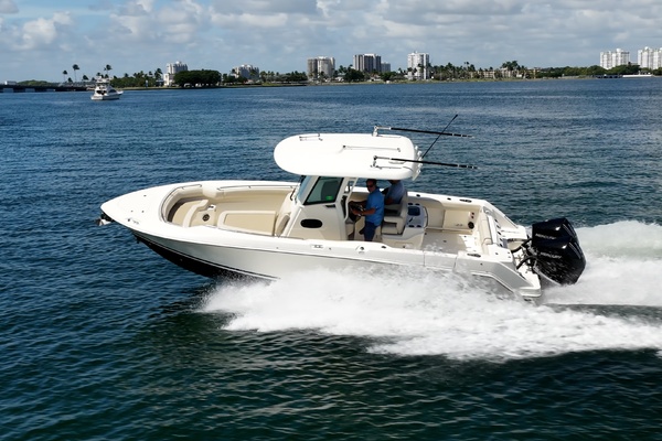 28ft Boston Whaler Yacht For Sale