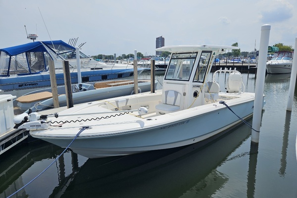 2023 Robalo 266 Cayman