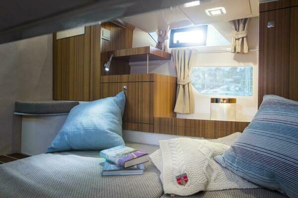 31ft Marex Yacht For Sale