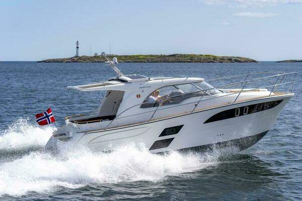 31ft Marex Yacht For Sale