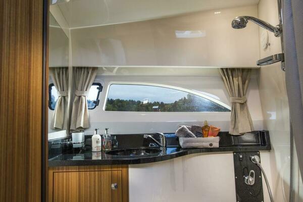 31ft Marex Yacht For Sale