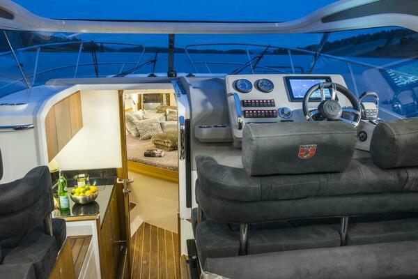 31ft Marex Yacht For Sale