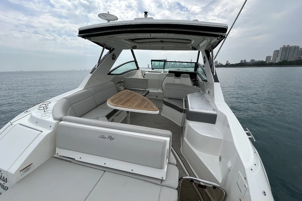 Sea Ray Sundancer 320 Yacht For Sale