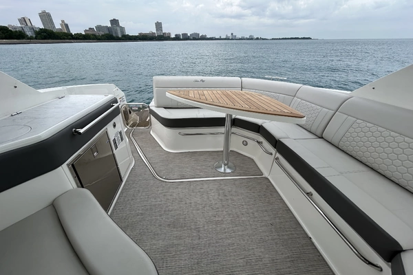 Sea Ray Sundancer 320 Yacht For Sale