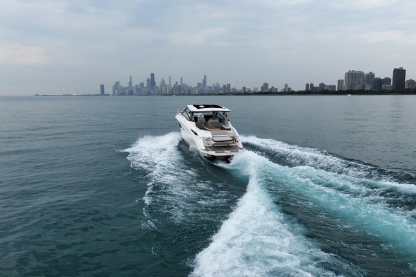 Sea Ray Sundancer 320 Yacht For Sale