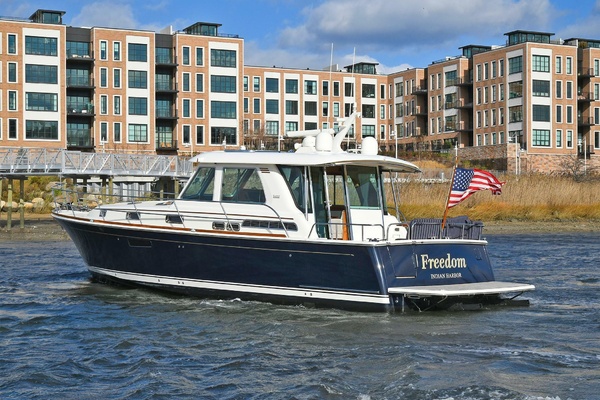 Freedom 48ft Sabre Yacht For Sale