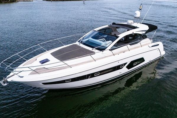 43ft Azimut Yacht For Sale