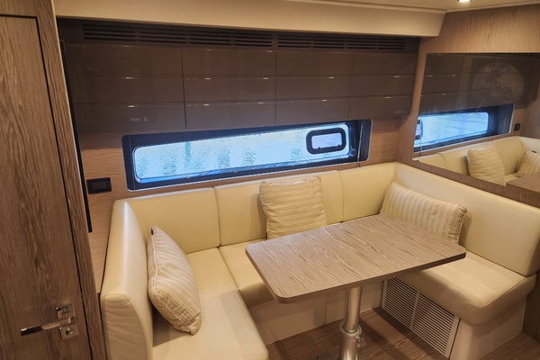 43ft Azimut Yacht For Sale