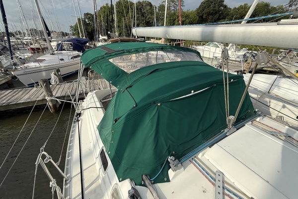 Thalassa 35ft Beneteau Yacht For Sale