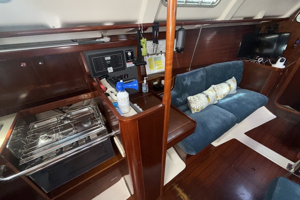 Thalassa 35ft Beneteau Yacht For Sale