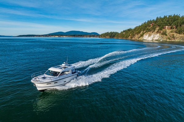 ANA   432 33ft Nimbus Yacht For Sale