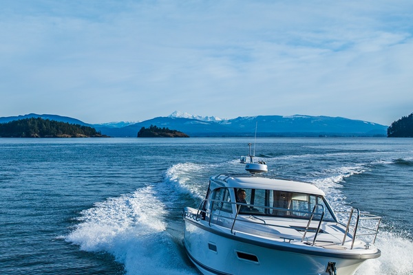 ANA   432 33ft Nimbus Yacht For Sale