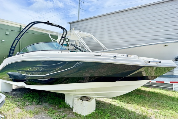 24ft NauticStar Yacht For Sale