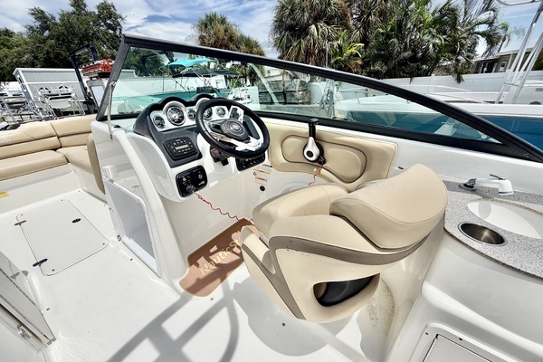 24ft NauticStar Yacht For Sale