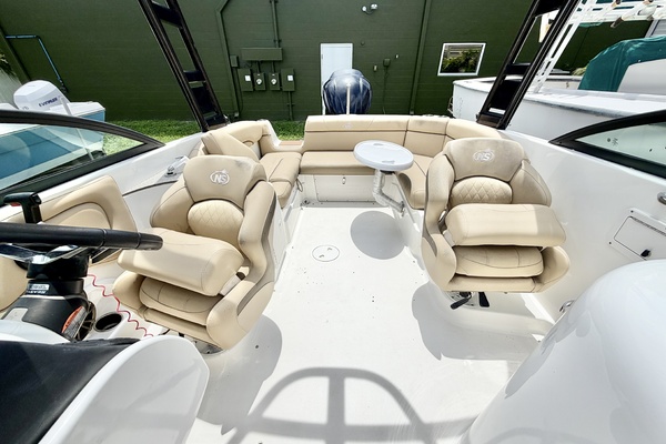 24ft NauticStar Yacht For Sale