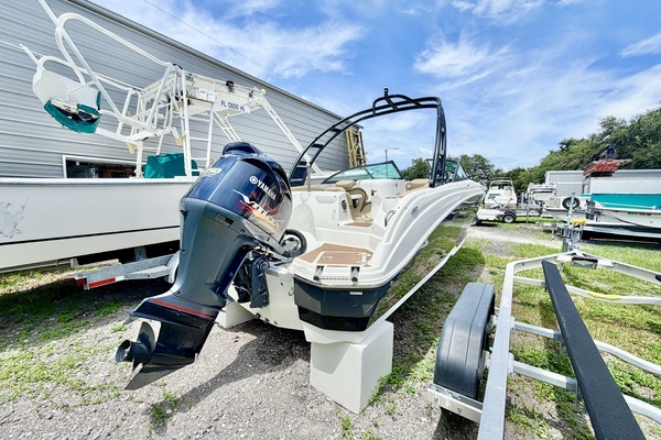 24ft NauticStar Yacht For Sale