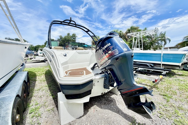 24ft NauticStar Yacht For Sale