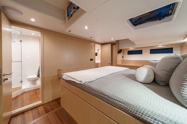 H57 10 57ft Hylas Yacht For Sale